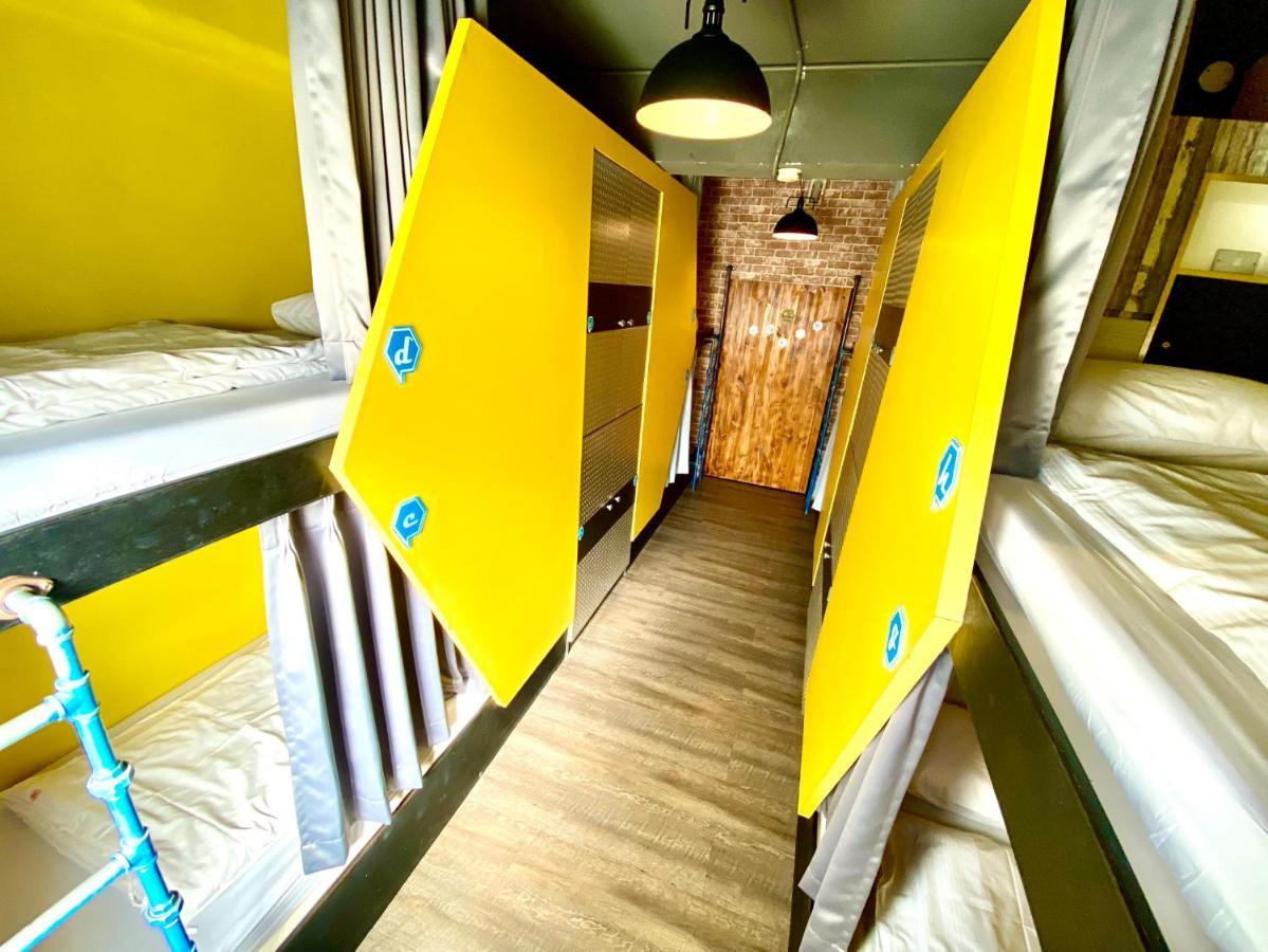 Hive Bed And Backpacker蜂巢膠囊旅店 Hostel Hualien City Exterior photo