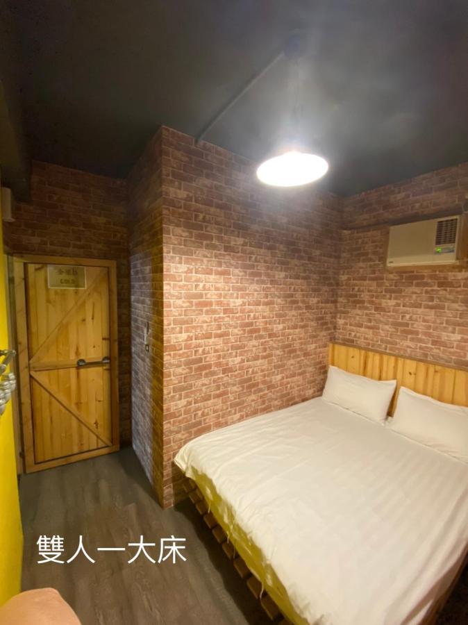 Hive Bed And Backpacker蜂巢膠囊旅店 Hostel Hualien City Exterior photo